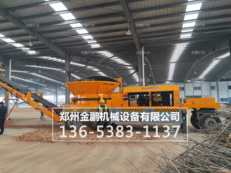 木材剝皮機(jī)的機(jī)械原理現(xiàn)場展示